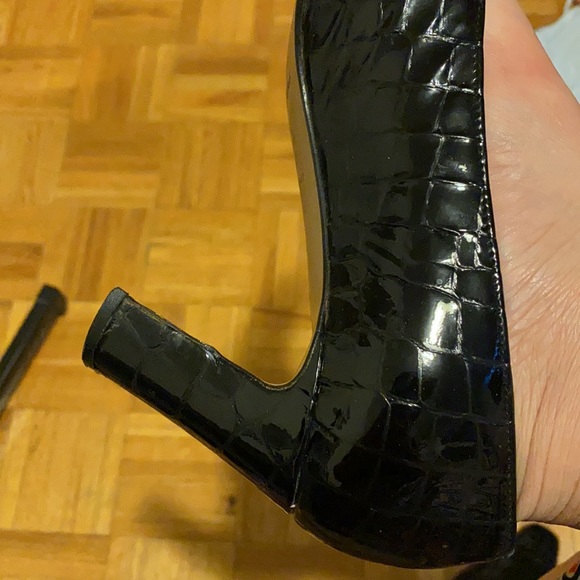 Vince Camuto Patent Leather Block Heels - Picture 9 of 9